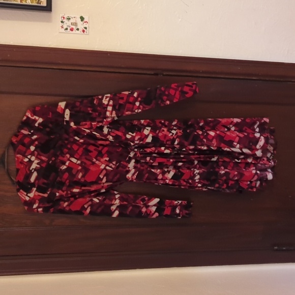 Liz Lange Maternity Red & Black True Wrap Dress Size Large - Picture 5 of 5